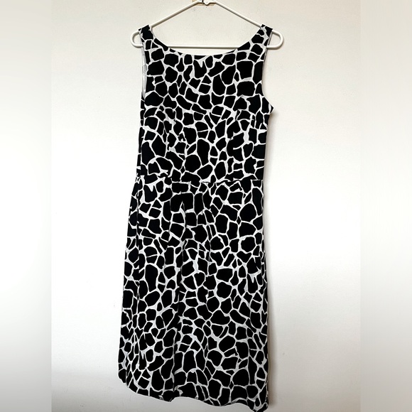 Ann Taylor Black & White Sleeveless Dress size 10 - Picture 1 of 9